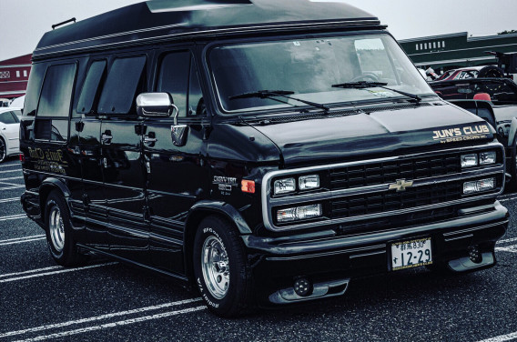 アメ車高価買取 お任せ下さい あなたの街の便利なカーショップ 車販売 バイク販売 もちろん買取も高価買取 アメ車販売 輸入 カスタム タイヤ ホイール カー用品 鈑金塗装から車検までお任せください