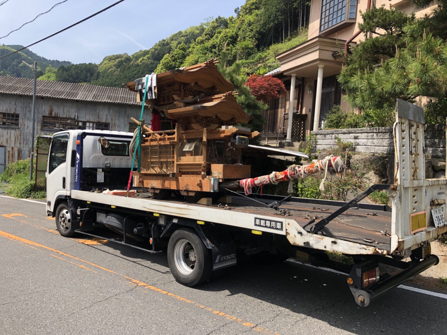 父鬼町の子供だんじりが中山へ | 美福連合中山だんじりトップページ 大阪府堺市南区の堺だんじり ！少年團、青年團、拾伍人組、随時募集中！中山、大森、上北、檜尾、野々井、北高尾、大庭寺、7町で組織される美福連合！堺市南区美福連合祭