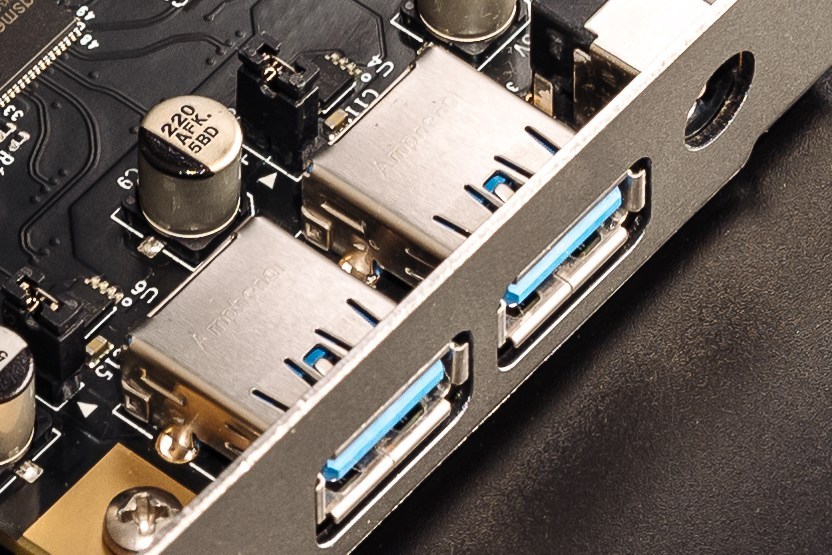 ケーブル・シールド SILVER RUNNING Hyper Booster USB Silver Running Hyper Booster USB / Σ-1電源ケーブル レビュー