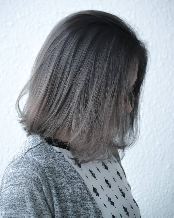 シルバー バレイヤージュ 外はねボブ 沖縄 浦添 美容室 Hair Support Salon Embellir シルバー バレイヤージュ 外はねボブ 沖縄 浦添 美容室 Hair Support Salon Embellir