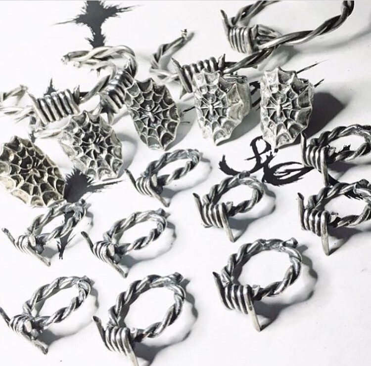 Barbed wire ring & bracelet | TokyoHumanExperiments