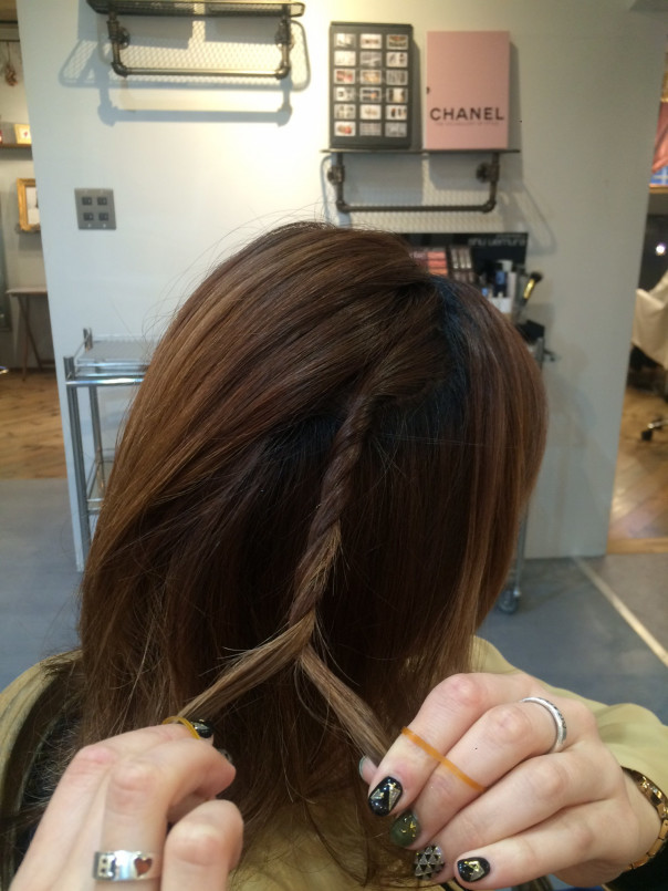 簡単ヘアアレンジ ハーフアップ Hair Atelier Aoitori S Blog