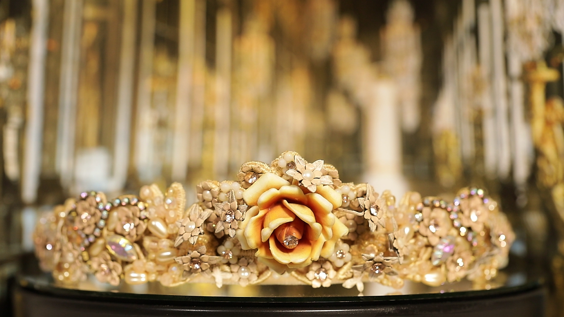 純潔』『純粋』『尊敬』のローズ・ティアラ | TARO KAMITANI