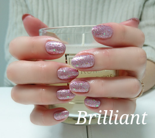 ピンクラメカラー シンプルきれいネイル Brilliant Nail Salon