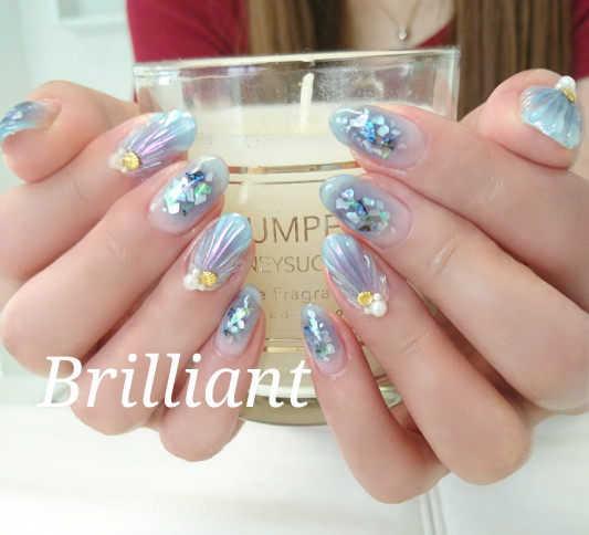 クリアブルー 人魚の鱗 夏ネイル Brilliant Nail Salon クリアブルー 人魚の鱗 夏ネイル Brilliant Nail Salon
