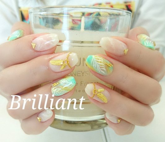 ボタニカルネイル 夏ネイルーー Brilliant Nail Salon