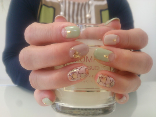 秋ネイル フラワーアート Brilliant Nail Salon