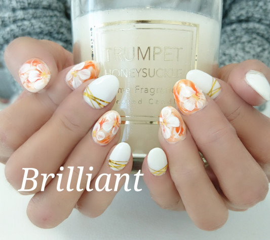 オレンジフラワーアート ゴールドデザイン Brilliant Nail Salon