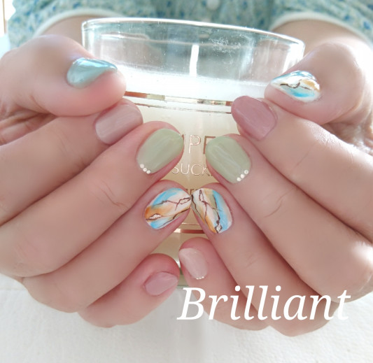 秋ネイル スモーキーカラー Brilliant Nail Salon