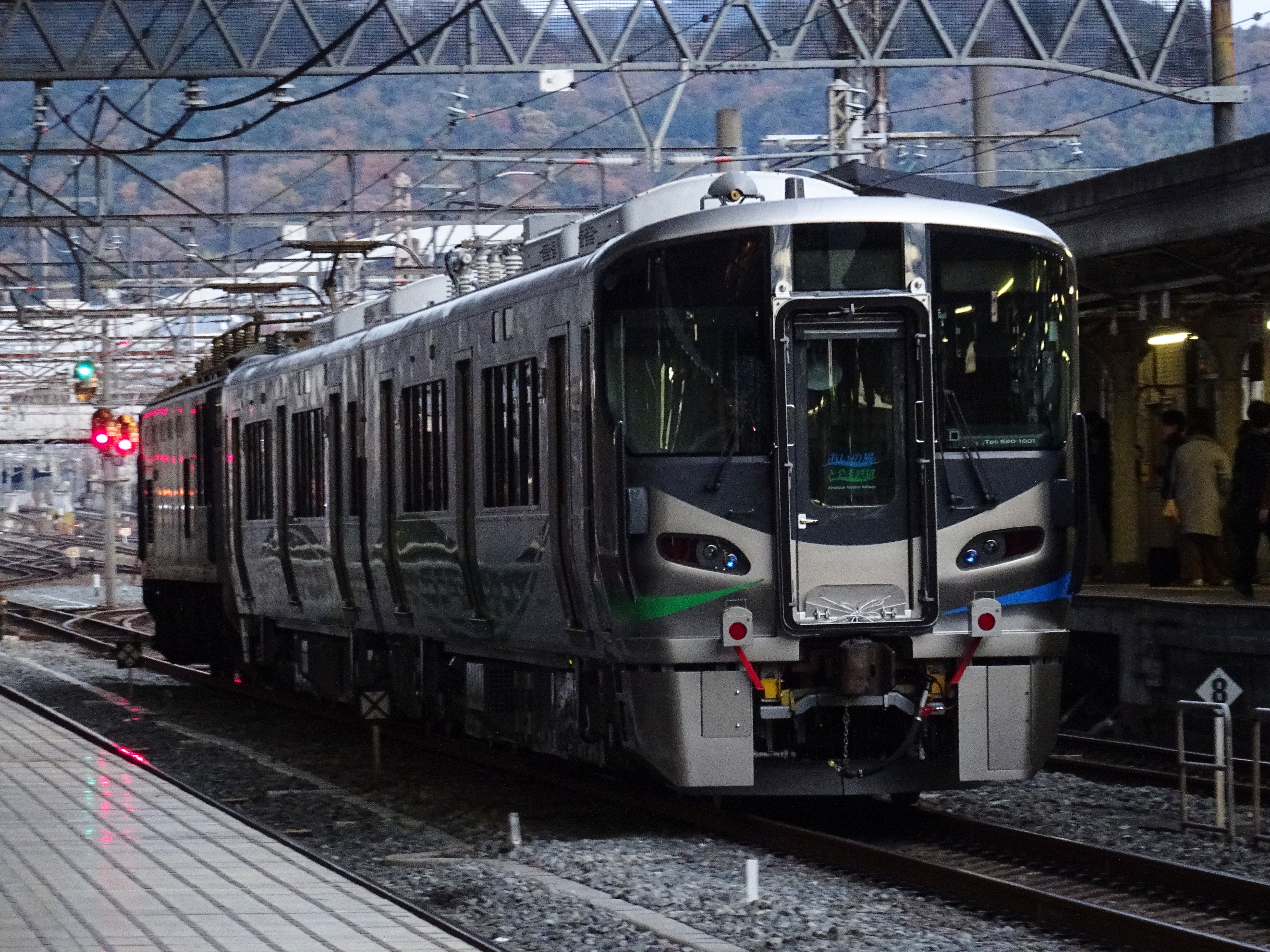 あいの風とやま鉄道521系1000番台が甲種輸送 | Kansai-Transport.com