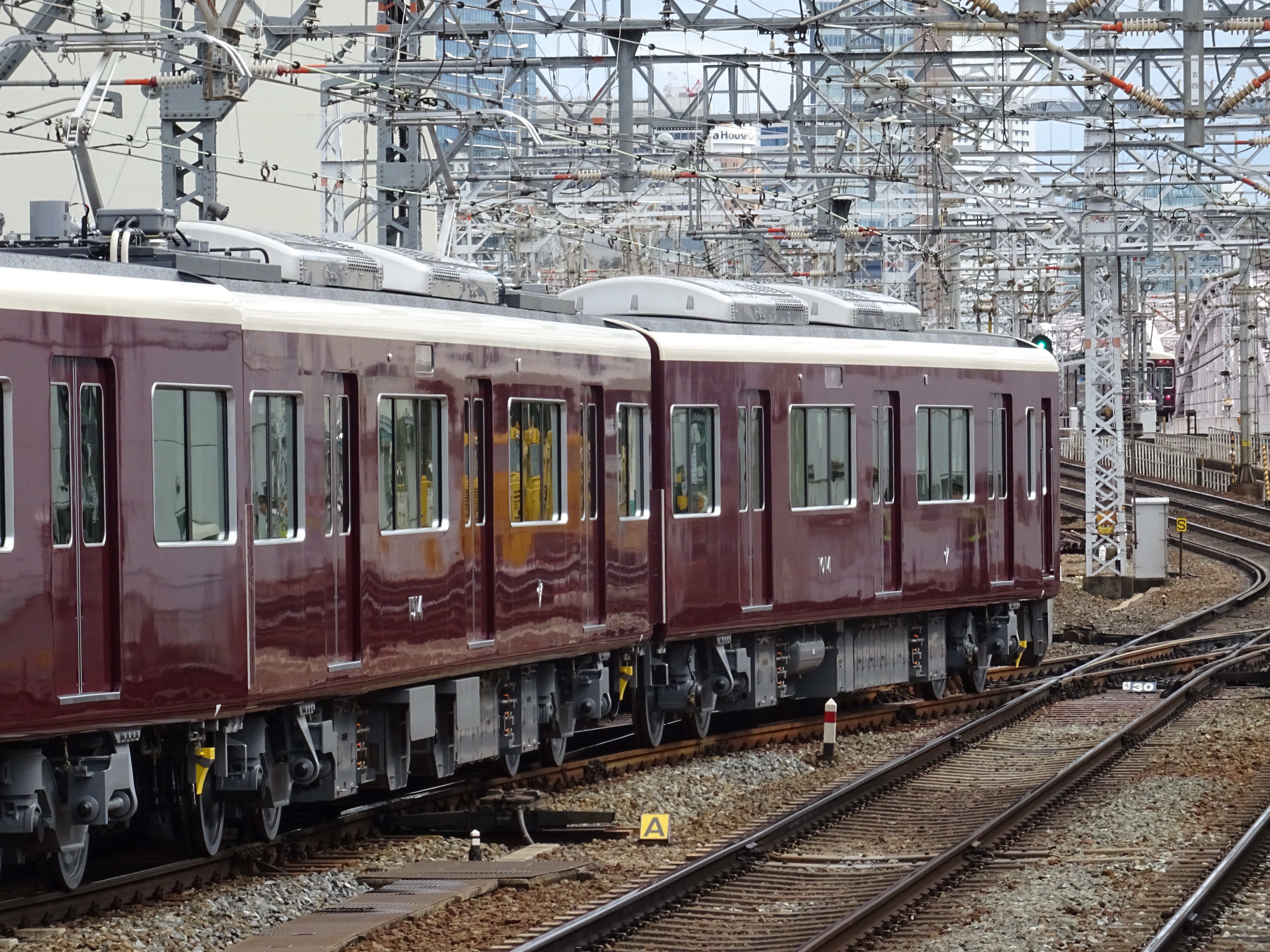 阪急1000系第14編成(1014f)、神戸線へ 西宮車庫へ回送 | Kansai