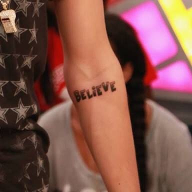 ジャスティンの体には一体いくつのタトゥーがあるの Biebs Jp ジャスティンの体には一体いくつのタトゥーがあるの Biebs Jp