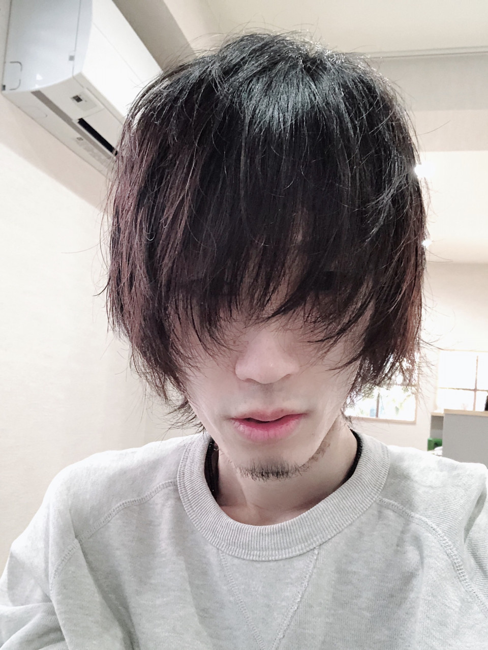 学校の校則によるヘアスタイルの拘束 Red Door