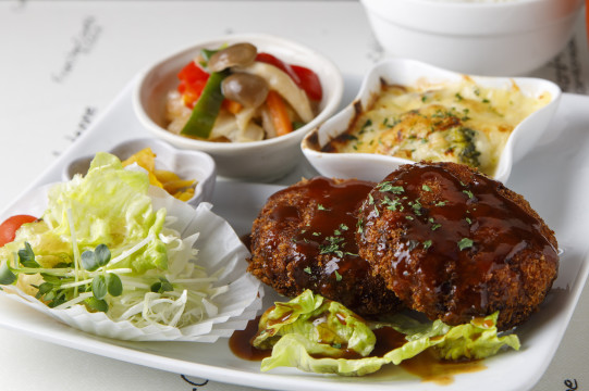 勝竜寺城公園周辺のおすすめランチ４選 麺 洋食 バーガーまで Sense Nagaokakyo 長岡京市のサブサイト