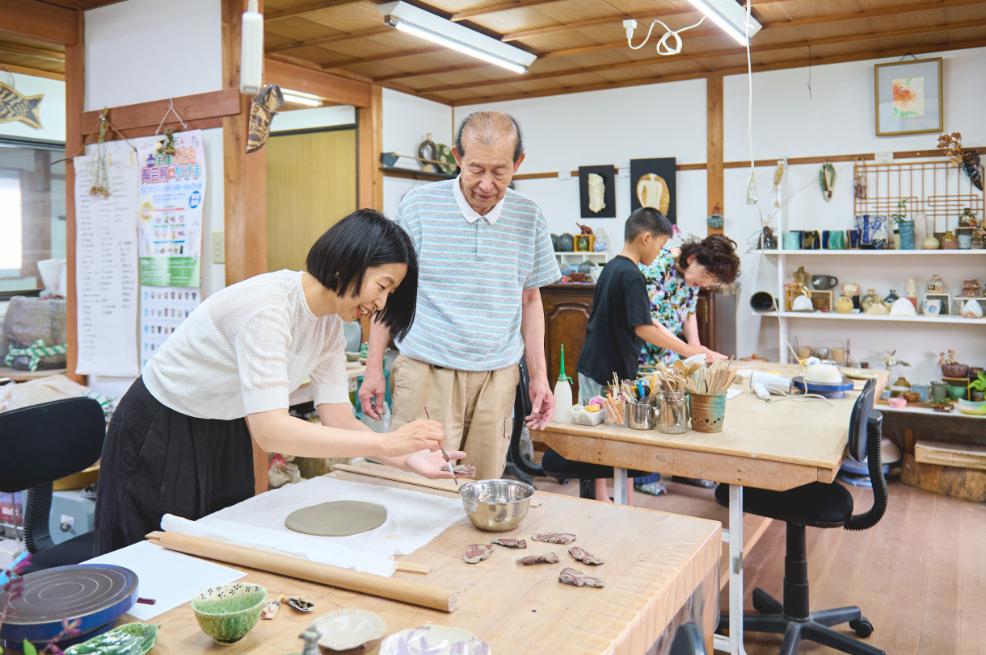 子どもも大人も夢中に！夏休みは長岡京市で陶芸にチャレンジ | SENSE
