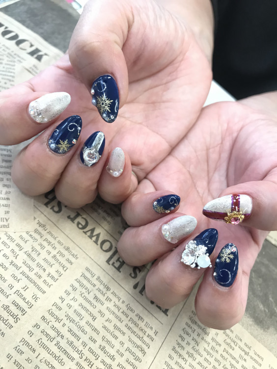 雪の結晶ネイル 伊丹ネイルサロン Nail Gallery Avant アヴァン