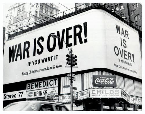 Happy Christmas War Is Over 砕け散ったプライドを拾い集めて Happy Christmas War Is Over 砕け散ったプライドを拾い集めて