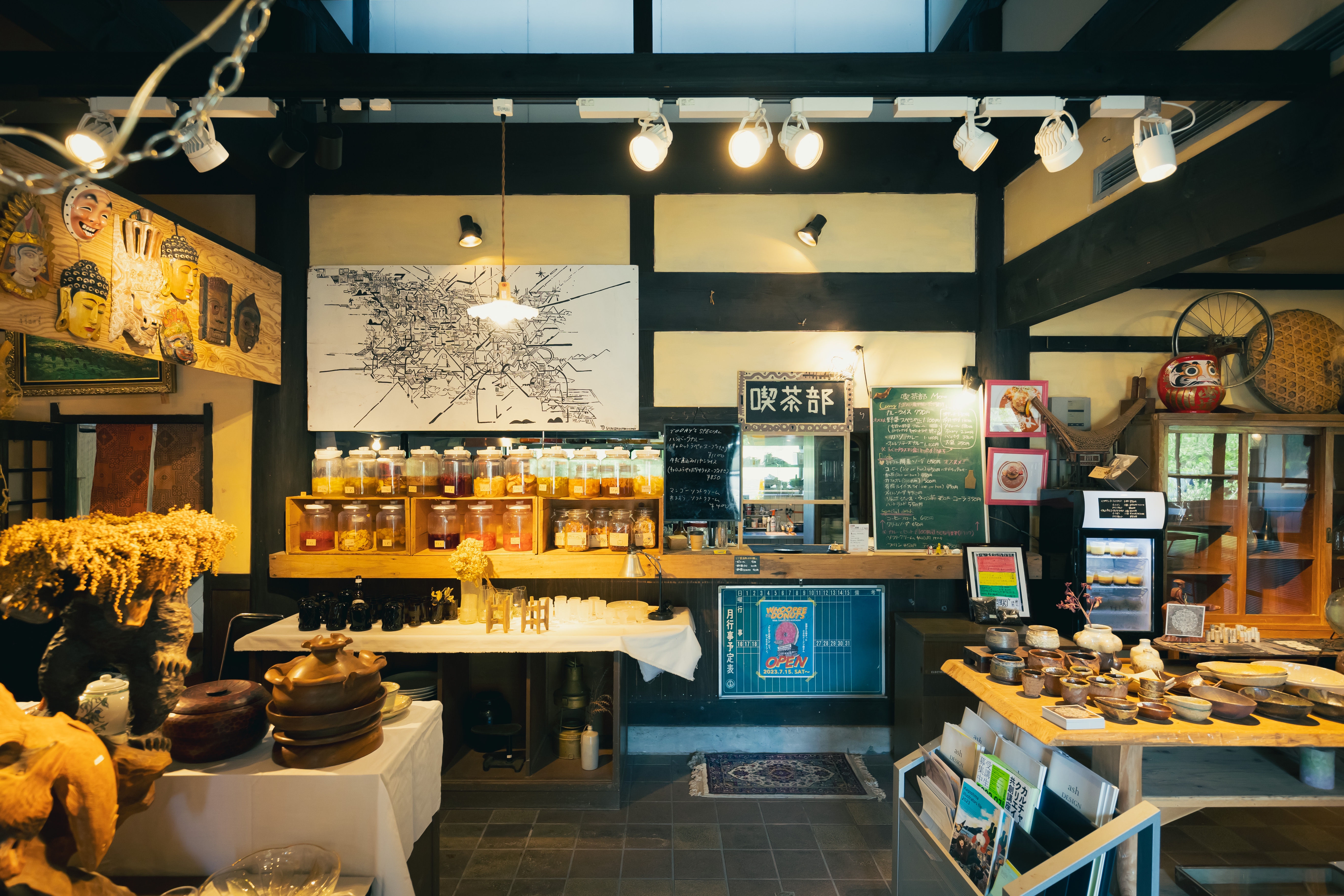 ニューリサイクル、たんすの肥やしさんの喫茶部 | Kagoshima Cafe Guide