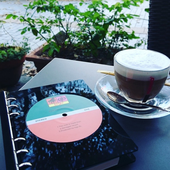 本物のレコードが表紙になったノート Loguinn