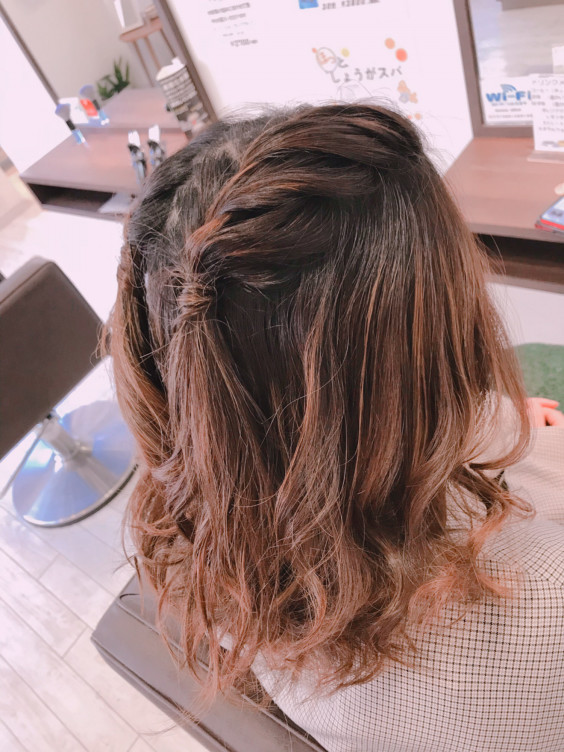 簡単ヘアアレンジ ハーフツイン 十三 美容室 ヘアサロン Sol A