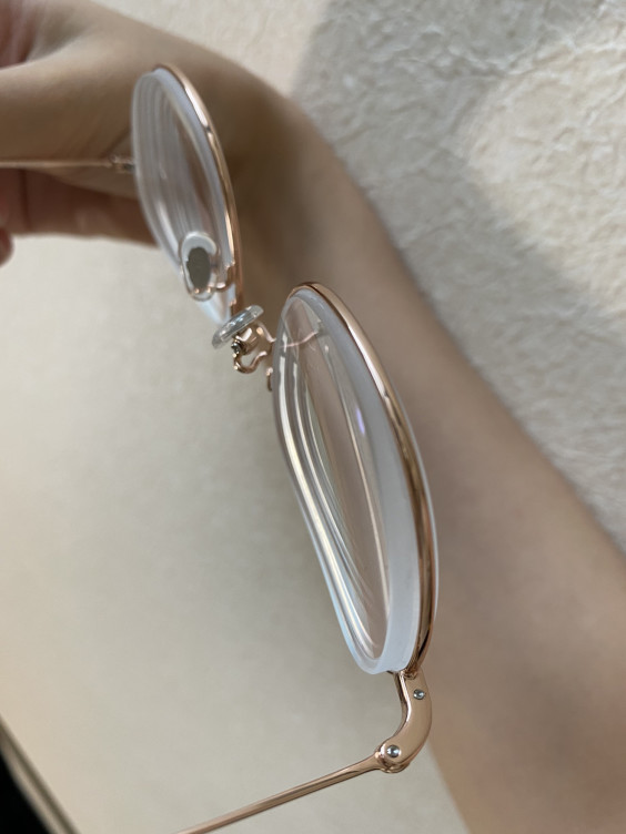 みんなが思ってる眼鏡とは全然違くて Kikuhara Yuri