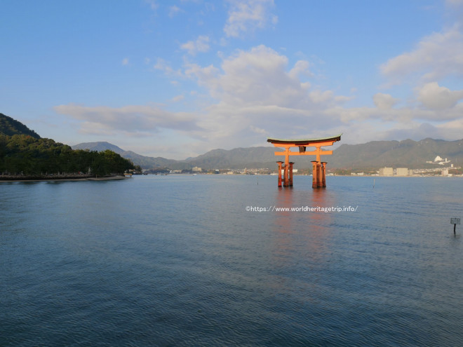 広島 石見銀山旅行ブログその6 宮島 厳島神社へフェリーで向かう 世界遺産旅行記 今日もどこかの世界遺産 世界遺産ブログ 旅行記