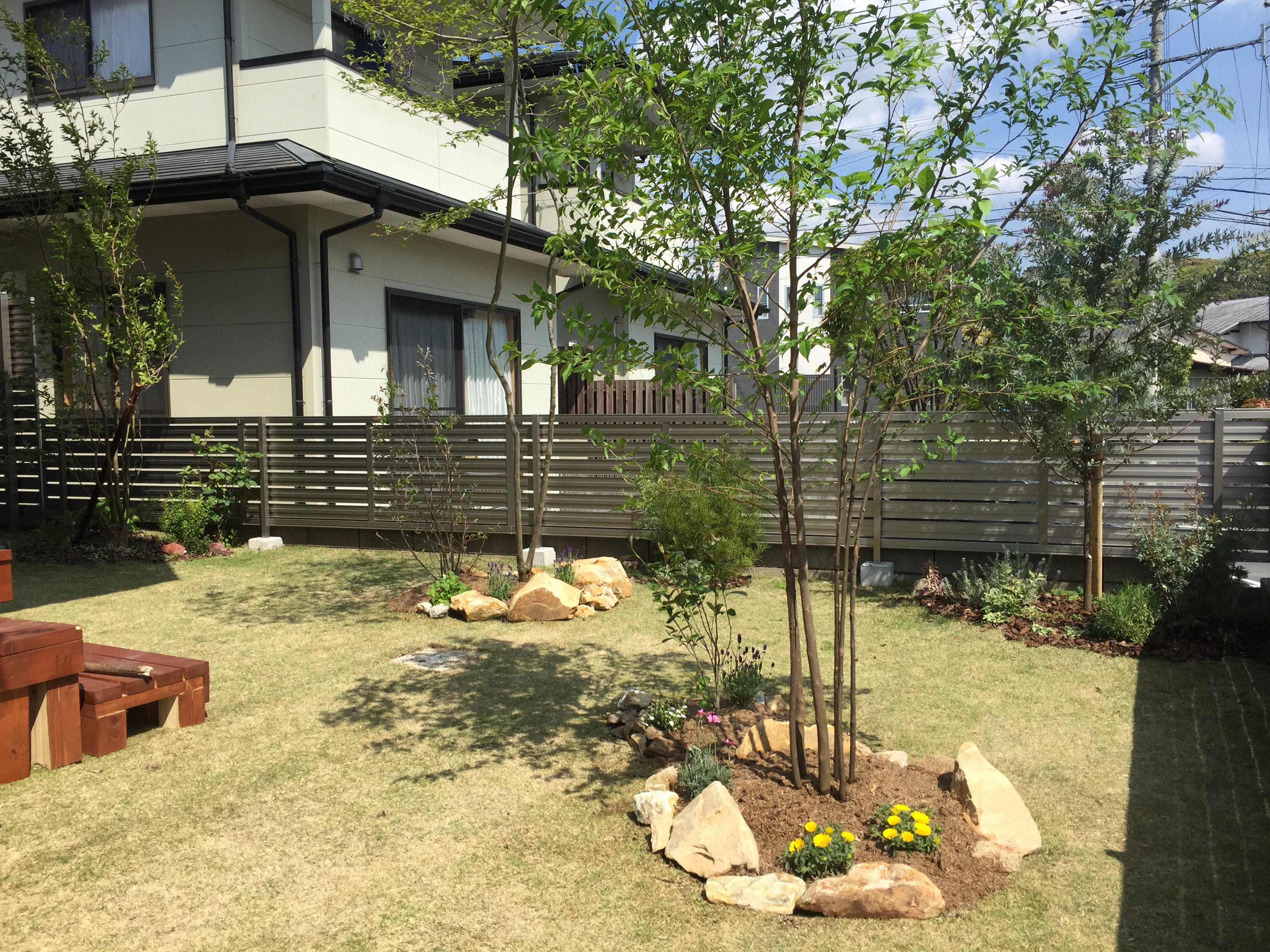 お気に入りの木と暮らす庭 やまと庭園