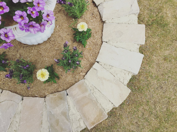 じょうどいクリニック様 花壇の植栽 やまと庭園