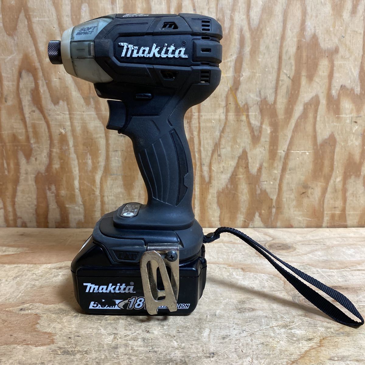 マキタ(Makita) ソフトインパクトドライバTS141(18V)青 トルク40Nm 6Ah