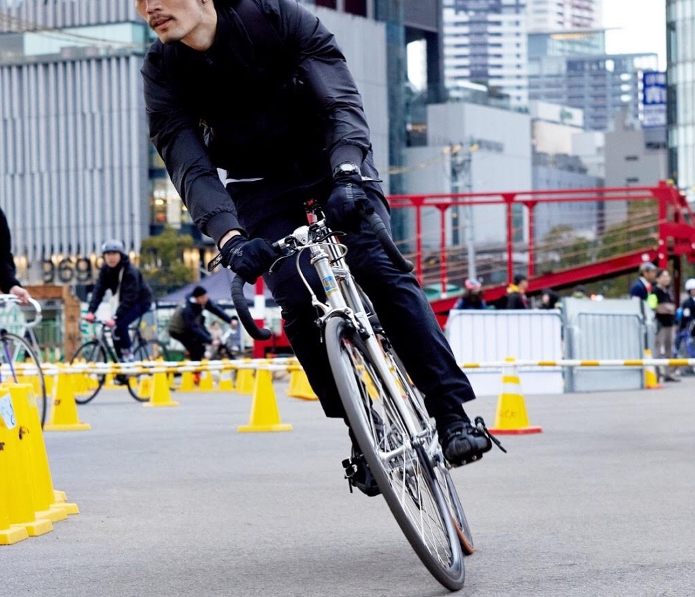 自転車グリップ 黒迷彩 競輪 ピスト 100％安い - パーツ