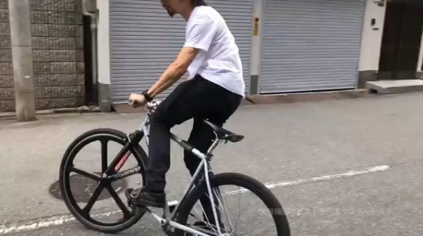 ピストバイクのスキッド と 大阪のピスト専門店 Master Pista の番宣 T Back Broz