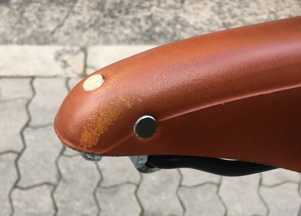 BROOKS（ブルックス）サドルのおはなし | オイルでお手入れ