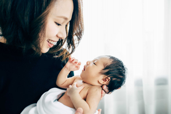 もちもちふくふく 生後８日の女の子 Hachigraph ハチグラフ