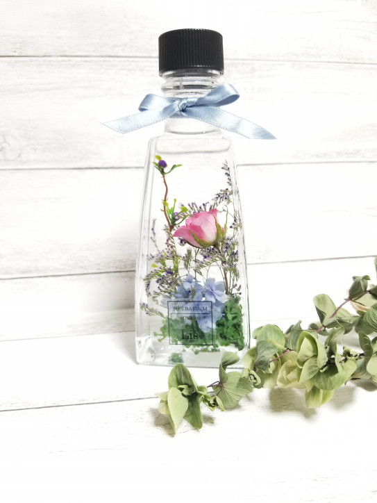 生花から作るハーバリウム Fleur De Lis 生花から作るハーバリウム Fleur De Lis