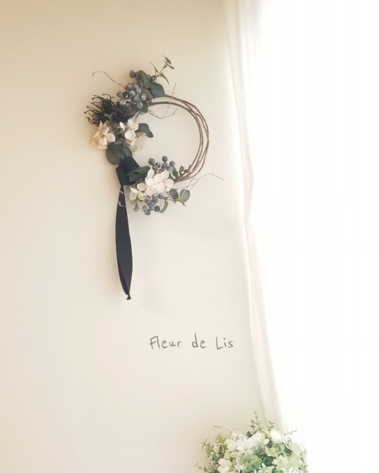 アーティフィシャル リース Fleur De Lis アーティフィシャル リース Fleur De Lis