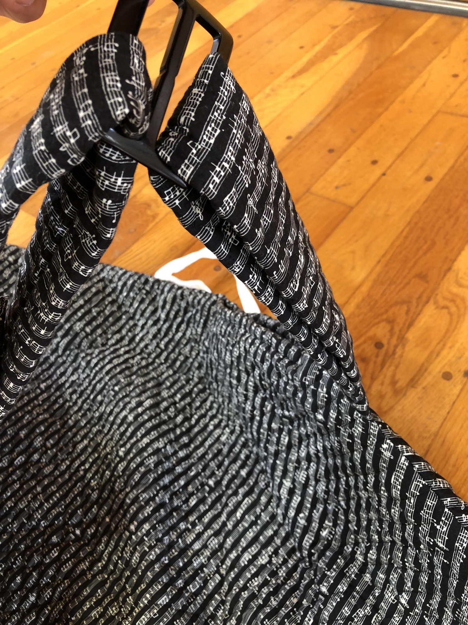 持ち運びに便利な一輪車カバー No.85