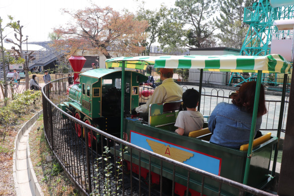 京都市動物園 ミニ遊園地 絶叫番長