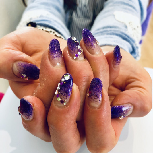 ラメグラ まつエク ネイルサロンfree