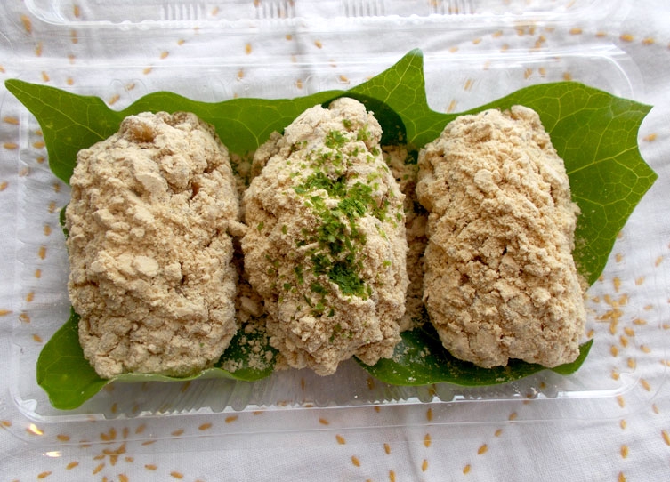 素朴なおいしさ きな粉の玄米おむすび 玄米ごはんと自然派おやつ Momonga