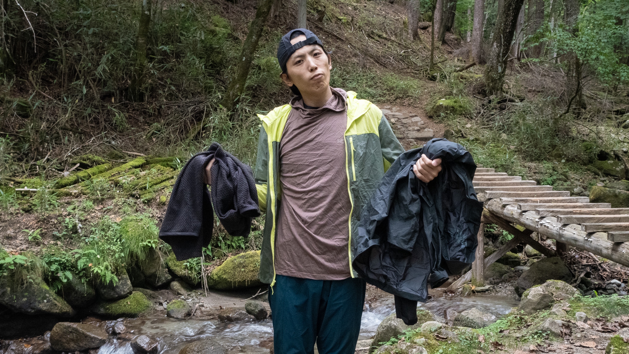 山はもう秋】寒い秋山登山で悩ましいウェア選び レイヤリングの基本と