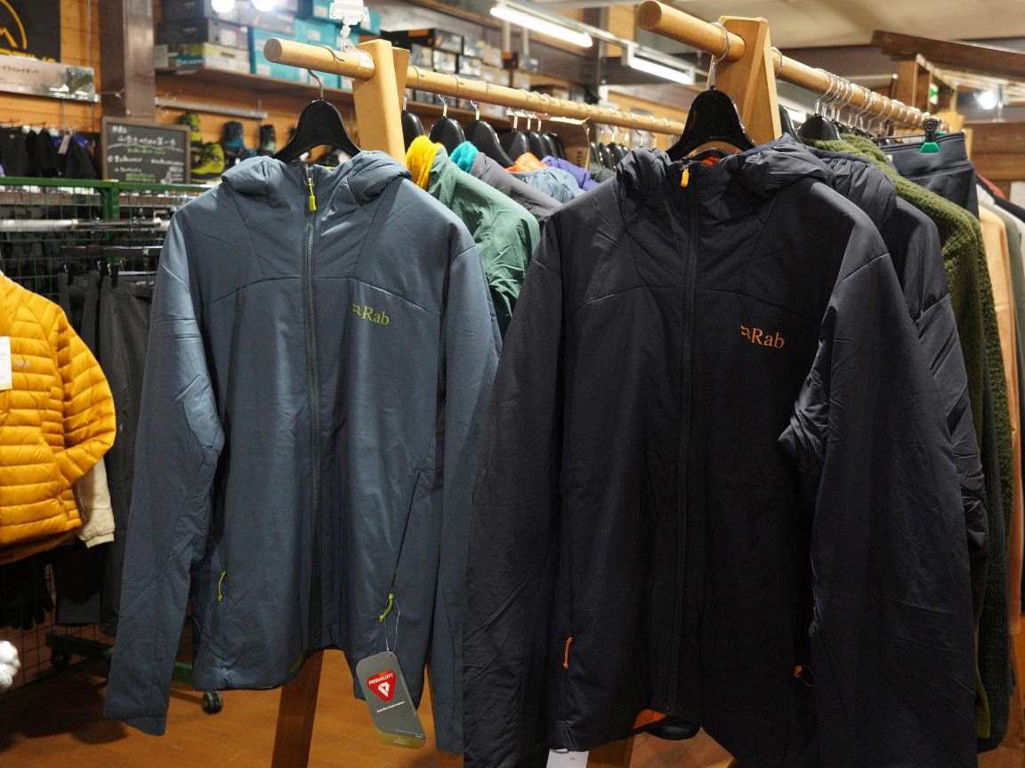 これぞ王道！保温性と通気性に優れたアクティブインサレーション。Rab ラブ/ XENAIR ALPINE LIGHT JACKET | OUTING  PRODUCTS ELK