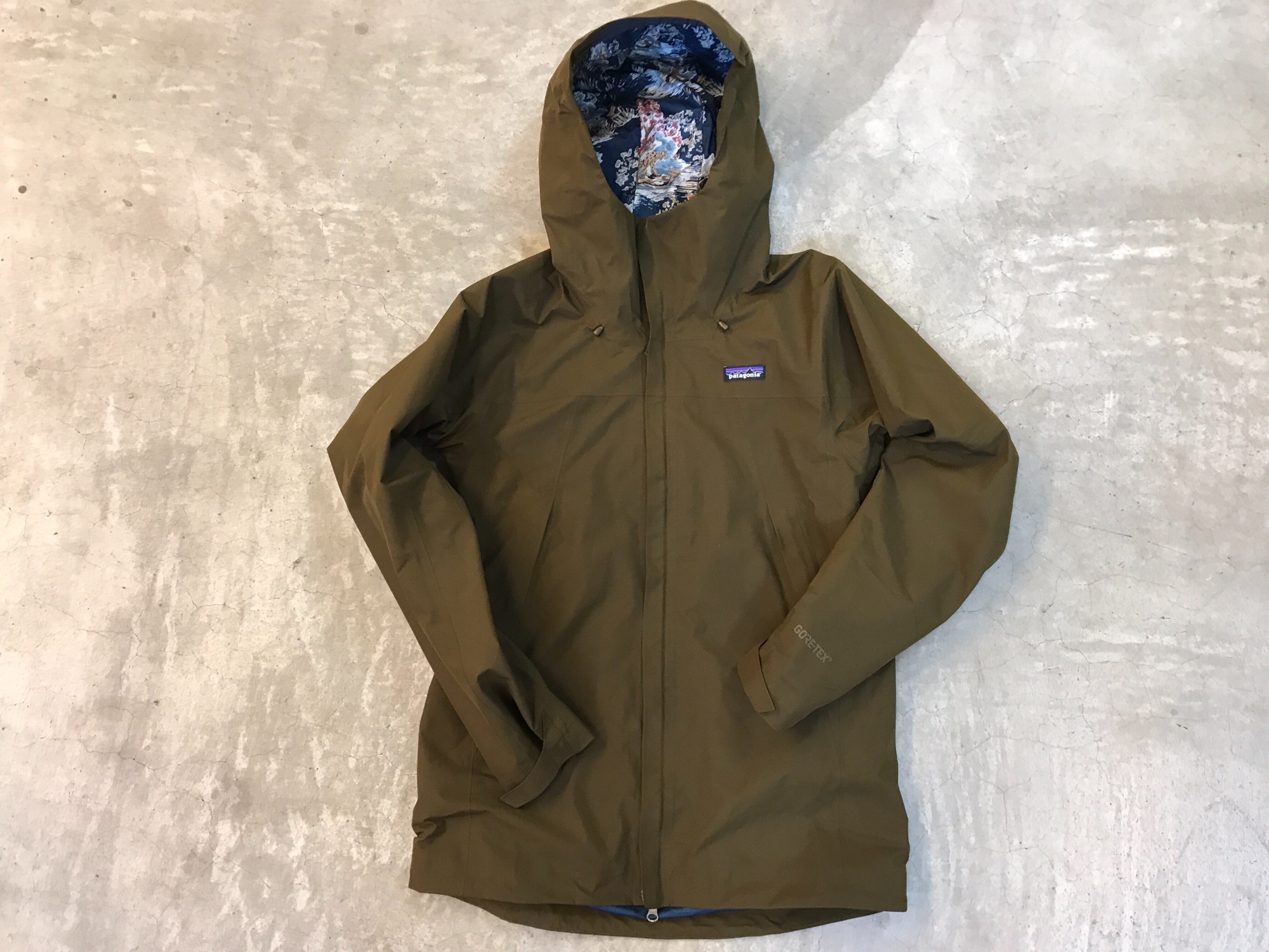 極美品　パタゴニア　GORE-TEX デパータージャケットネイビー