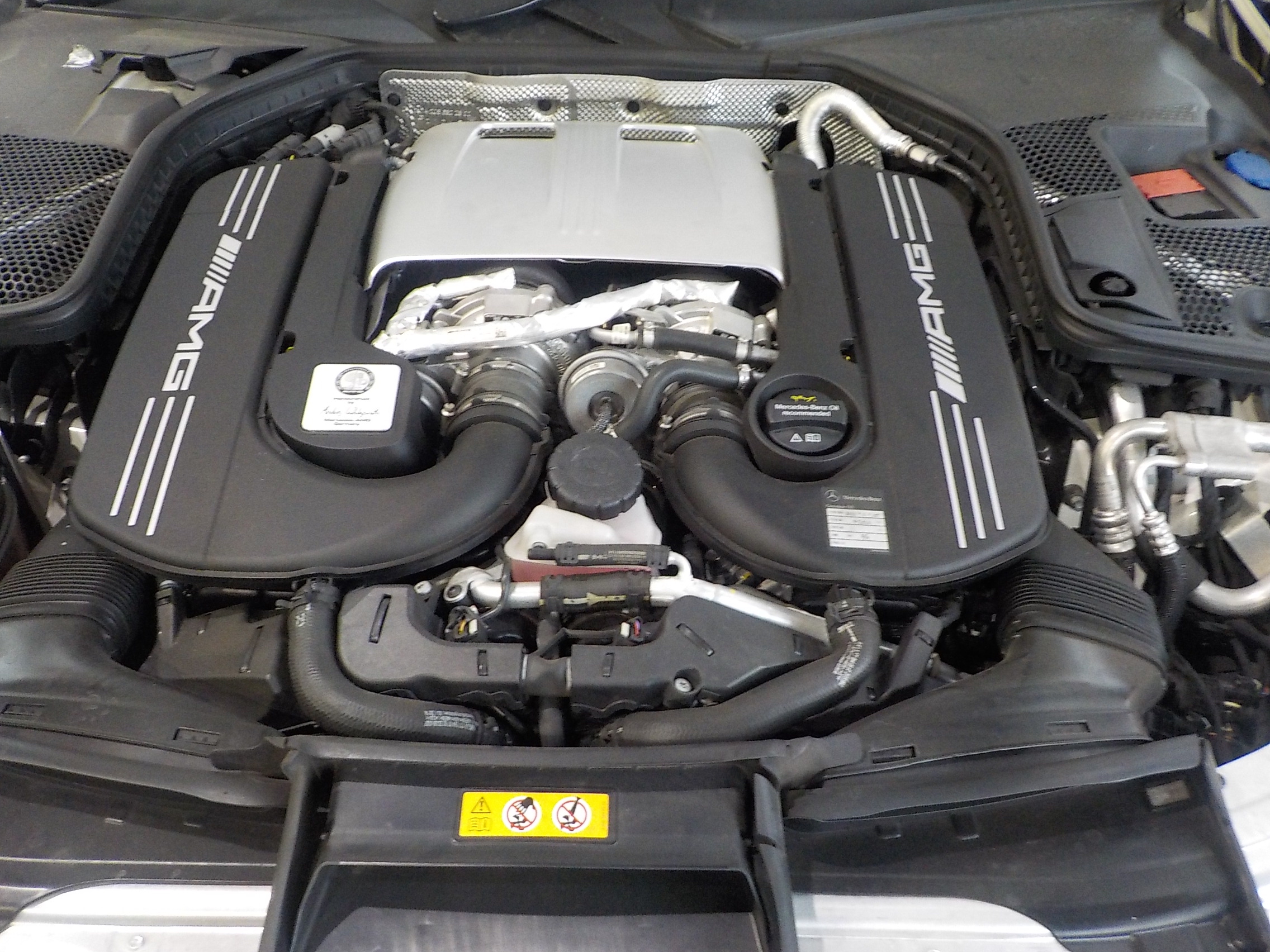 メルセデスベンツC63（205）車検整備。 | 有限会社 皆川