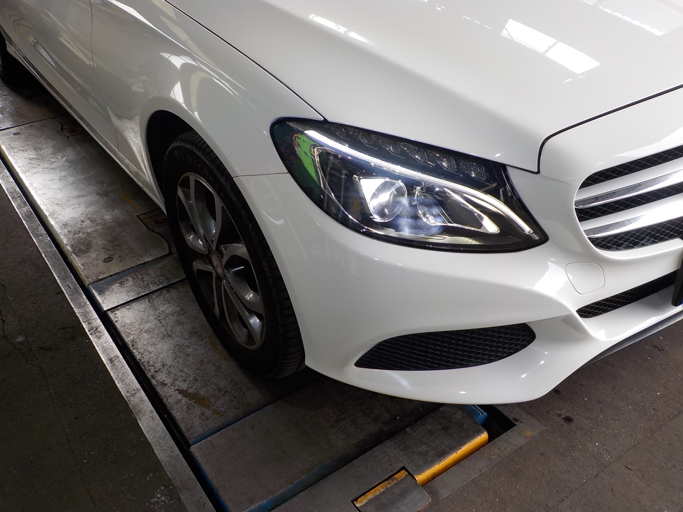 メルセデスベンツC180（205）エンジンオイル交換。 有限会社 皆川自動車 公式HP