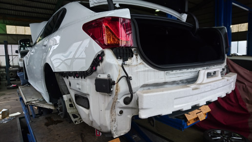 レクサスgs350 Fスポーツ スポイラー マフラー取り付け 有限会社 皆川自動車 公式hp