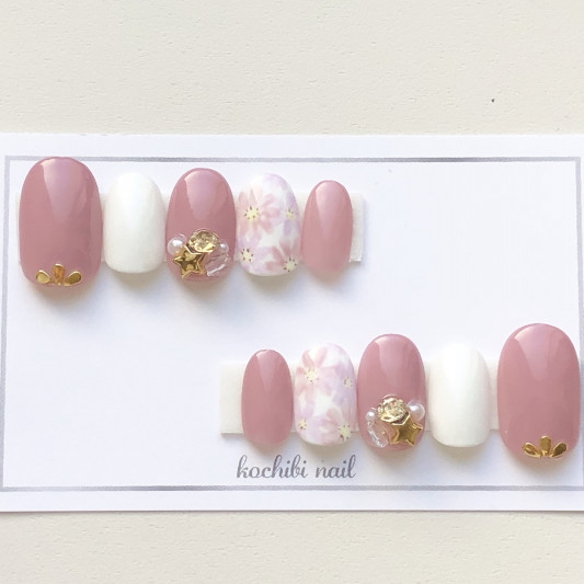 シンプルデザイン 秋コスモスネイル Kochibi Nail