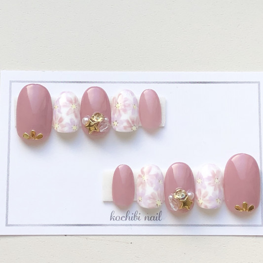 華やかデザイン 秋コスモスネイル Kochibi Nail