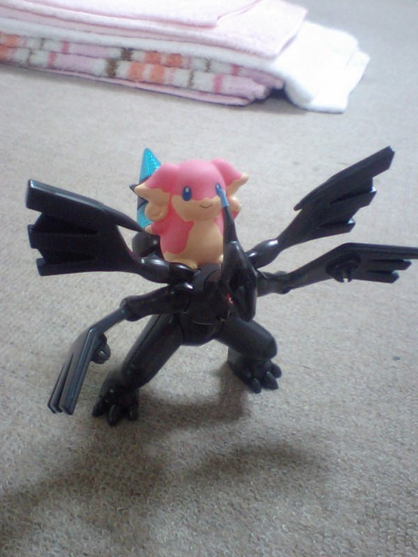 レシラム　セット f20da3d7bb3bab1f3d61dd7e4bd33f