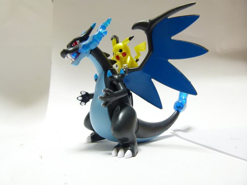ポケモンセンター限定 メガリザードンYとのっかりピカチュウ ピカピカ 