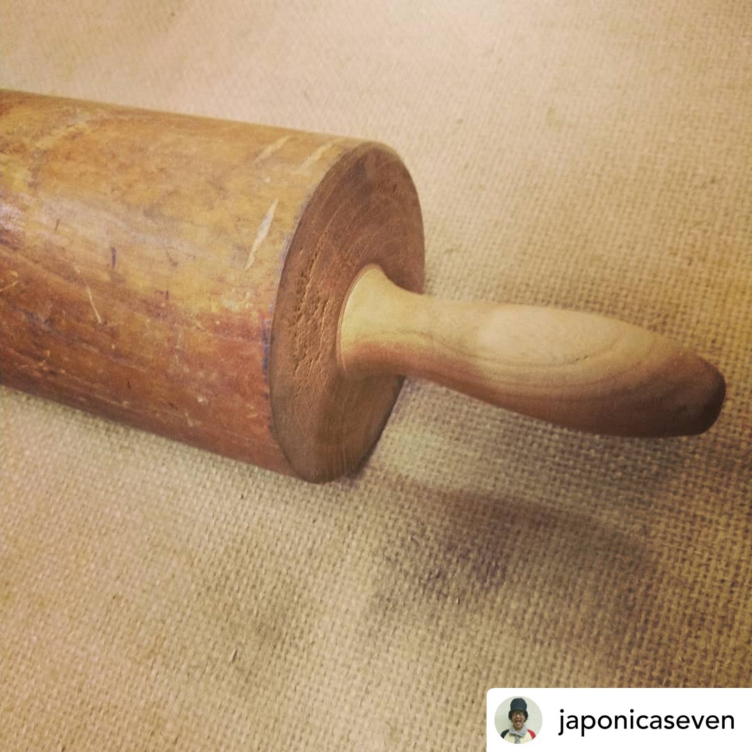 75年間ずっと現役の「麺棒」 | パンの店 フランセ